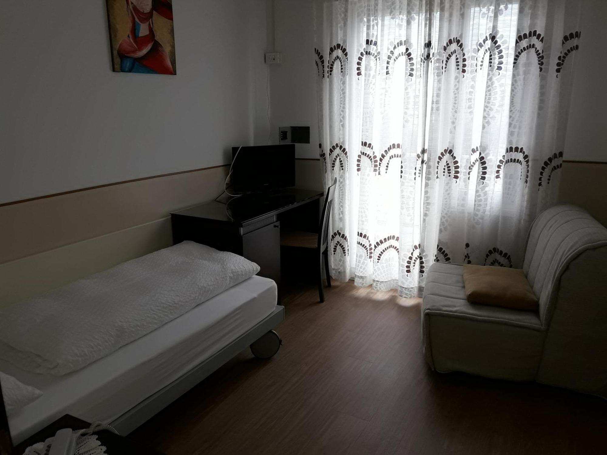 Hotel Lux ميرانو الغرفة الصورة