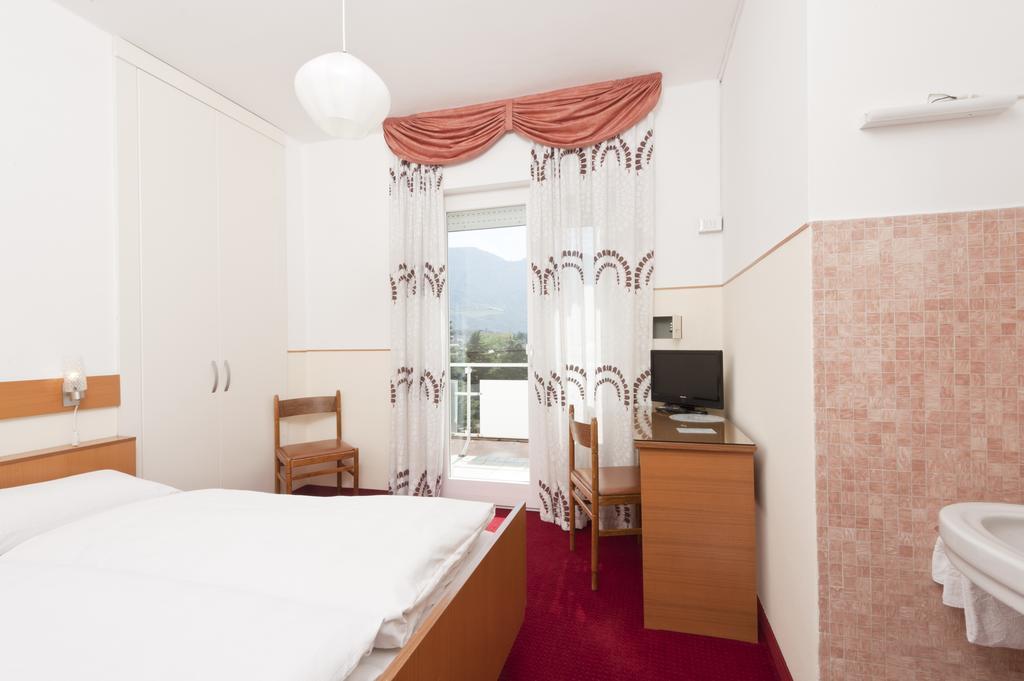 Hotel Lux ميرانو الغرفة الصورة
