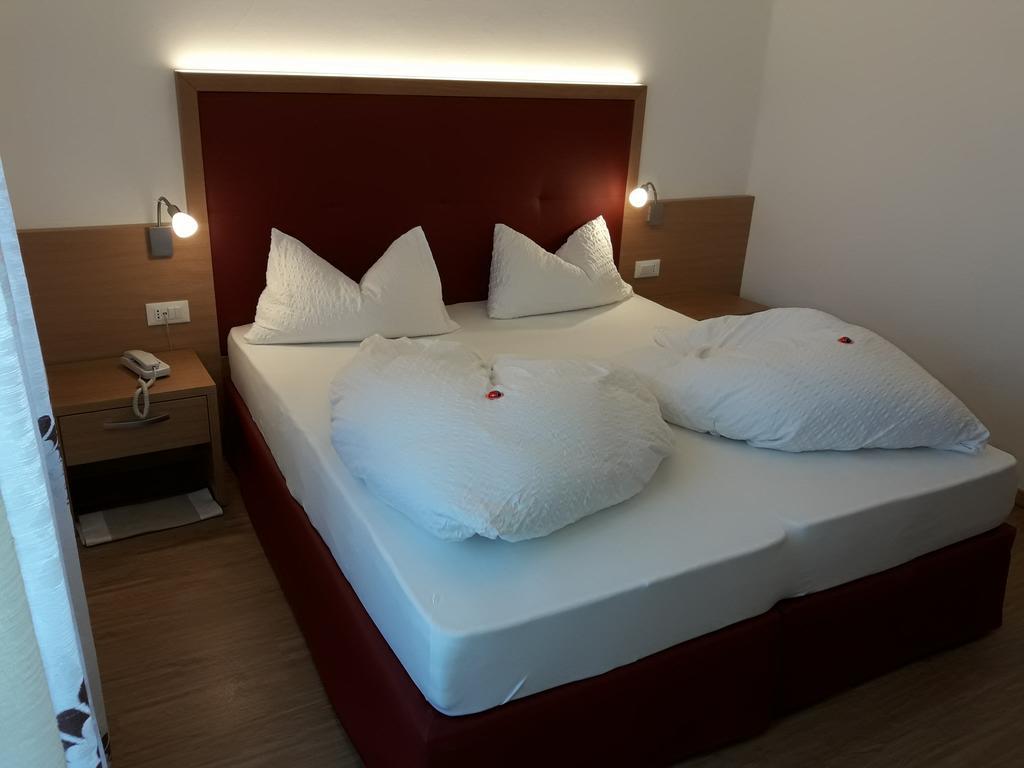 Hotel Lux ميرانو المظهر الخارجي الصورة