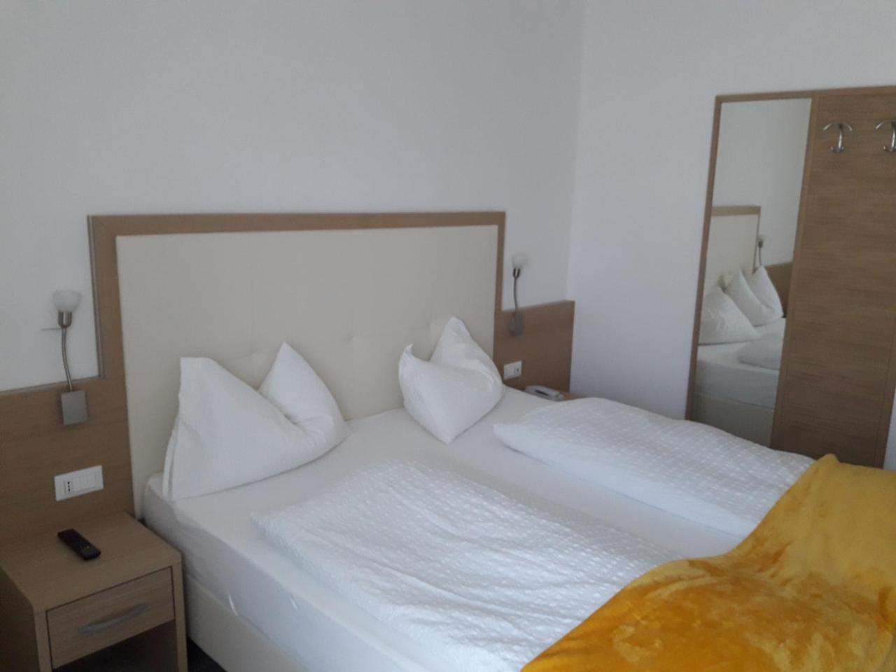 Hotel Lux ميرانو المظهر الخارجي الصورة