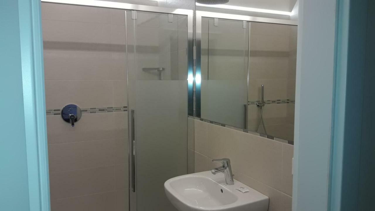 Hotel Lux ميرانو المظهر الخارجي الصورة